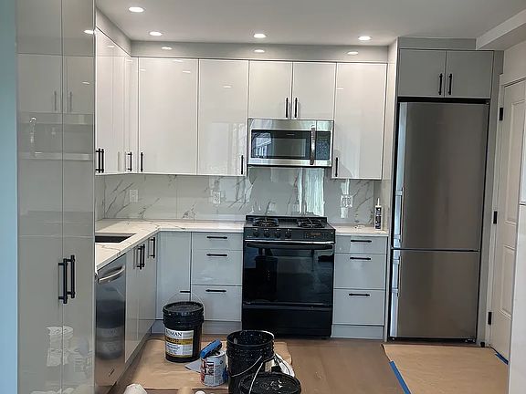 2nd image of 9964 3rd Ave #2