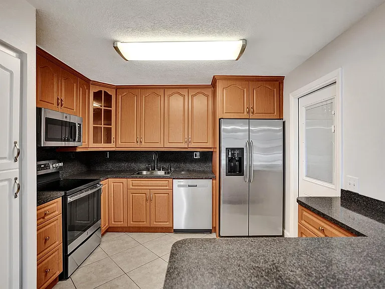3747 E Valley Green Dr — Photo 4