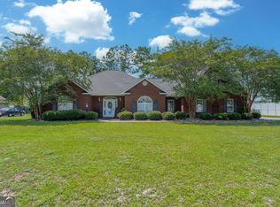 851 Carriage Ln, Waycross, GA 31503