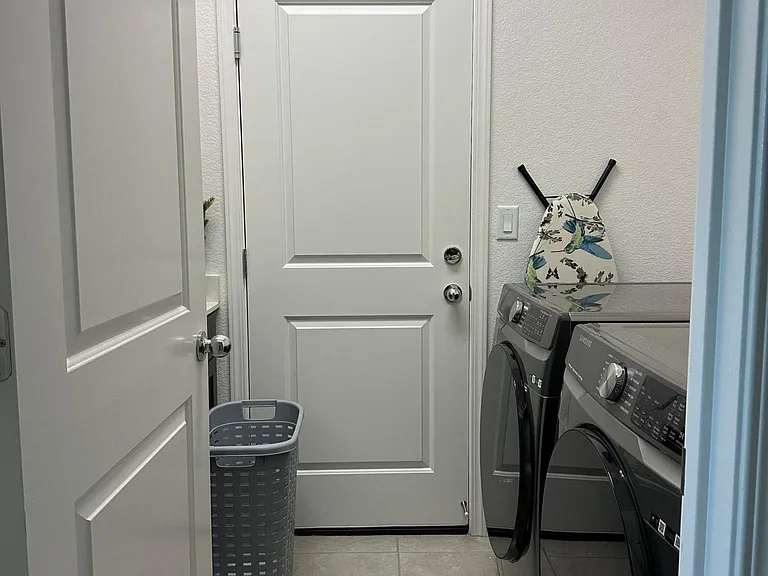 2481 Freestone Dr — Photo 8