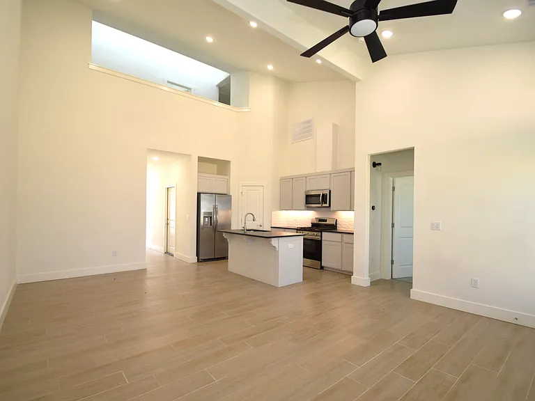 460 Amethyst Rd — Photo 4