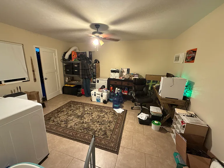 1517 Oak Tree Dr — Photo 1