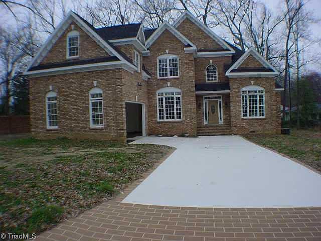 1st image of 1 Grey Oaks Ct