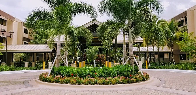 The Solaire at Las Palmas Village — Photo 2