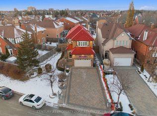 2565 Scarth Ct, Mississauga, ON L5M5L2