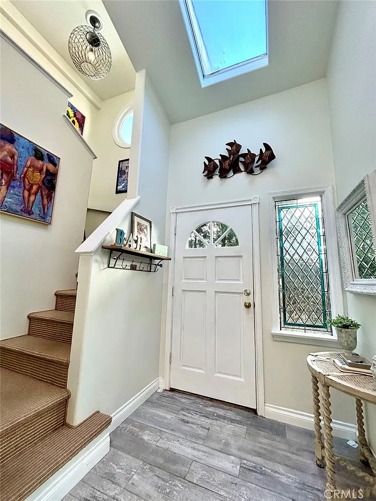 3 bed, 1528 sqft, $9,500 — Photo 2