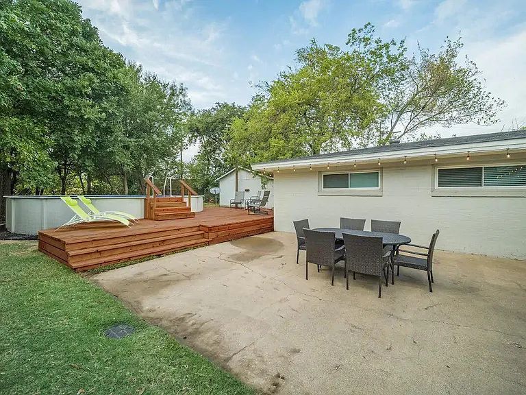 1919 Puritan Dr — Photo 21