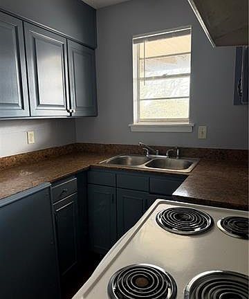 3rd image of 4509 Yale St APT C