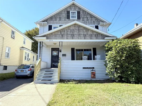 215 Rogers Ave, Endicott, NY 13760