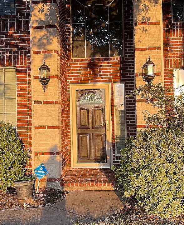2nd image of 3905 Basil Ct