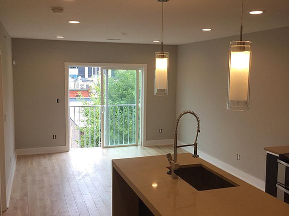 5th image of 1809 N Bouvier St #B