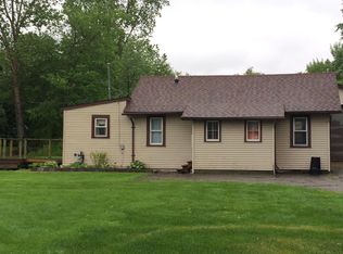 32754 Sutton Rd, Chesterfield, MI 48047