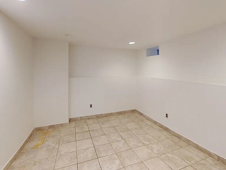 19 Fulton St — Photo 9