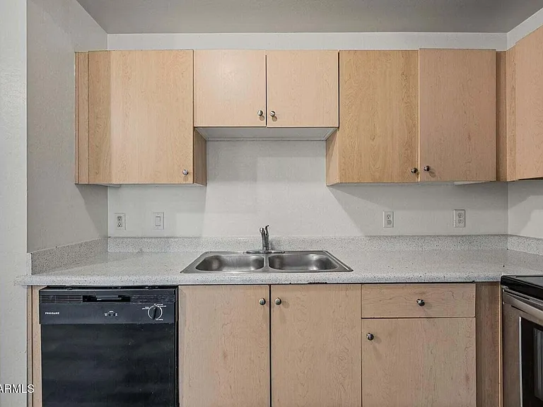3065 N 67th Ave #239 — Photo 8