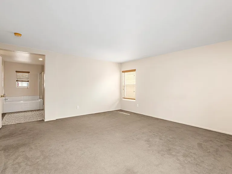 16474 Denhaven Ct — Photo 15