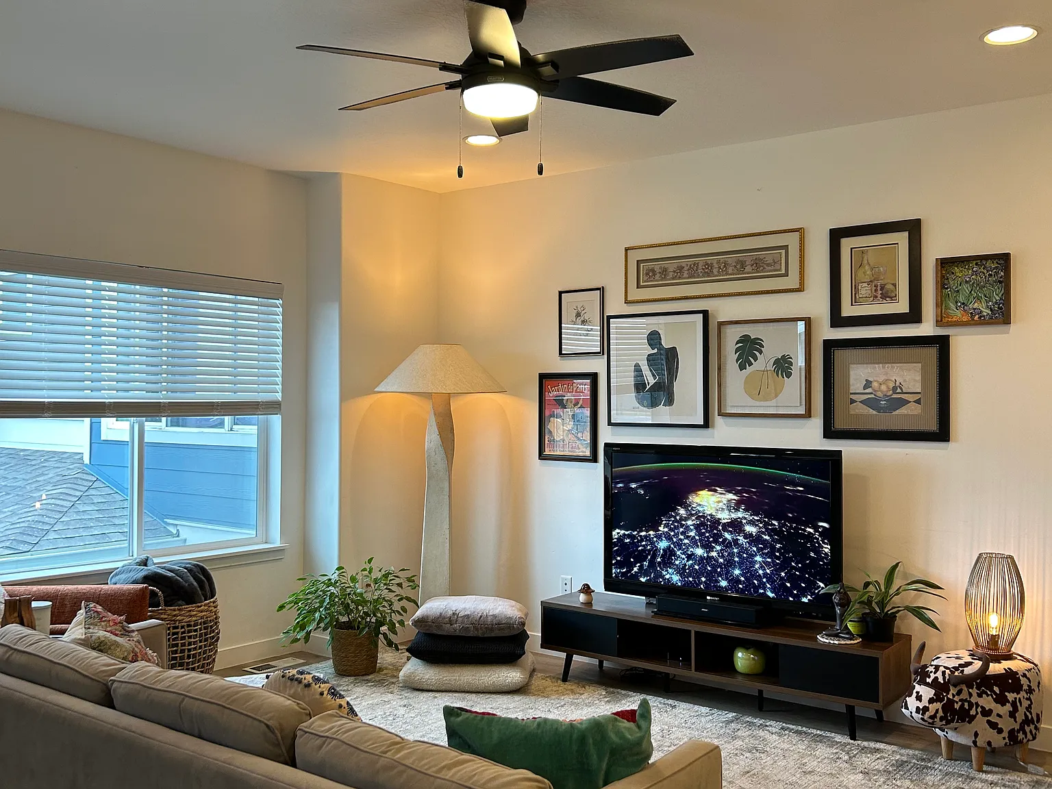 3 bed, 1400 sqft, $2,200 — Photo 1
