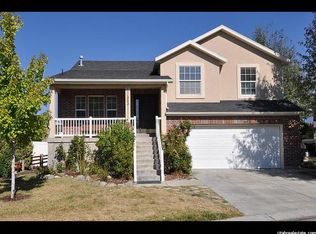 10563 S Cedar Wood Ln, South Jordan, UT 84009