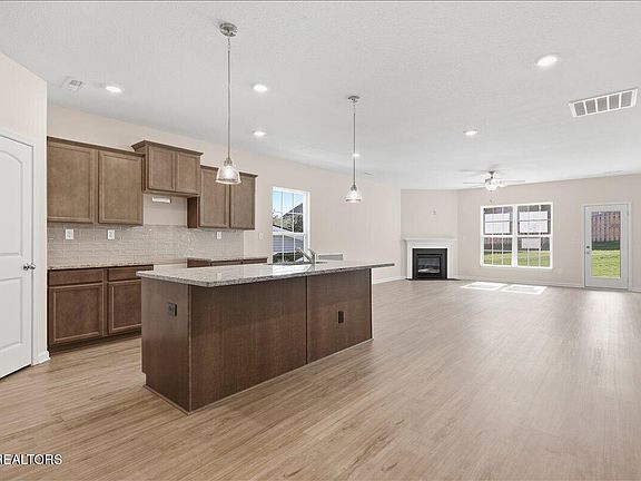 2nd image of 8820 Keenberg Ln
