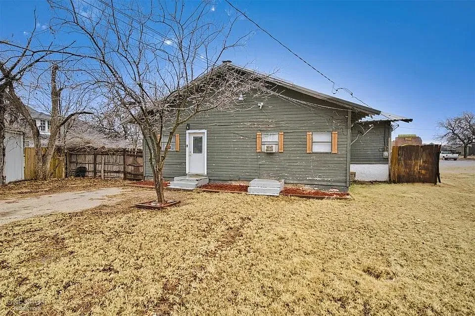 1 bed, 785 sqft, $950 — Photo 1