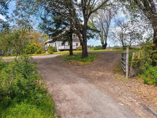 8876 Green Valley Road, Sebastopol, CA 95472