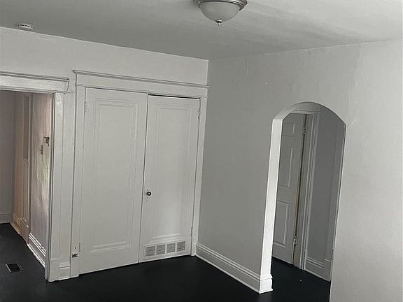 2nd image of 4981 Rosalie St #2W