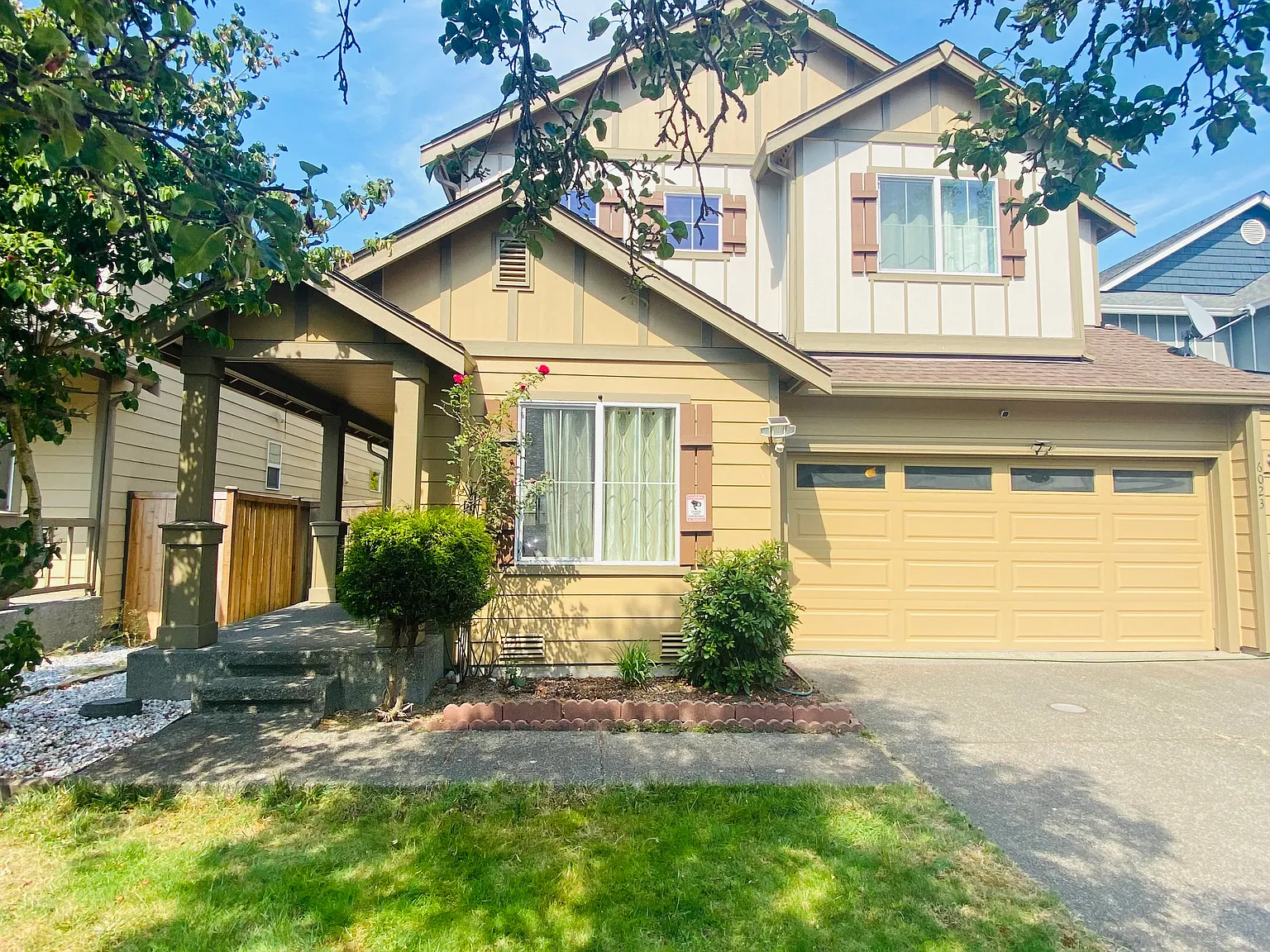 4 bed, 2468 sqft, $3,300 — Photo 2
