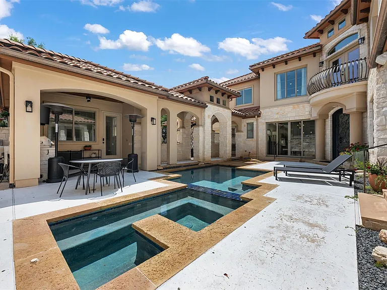 64 Tiburon Dr — Photo 4