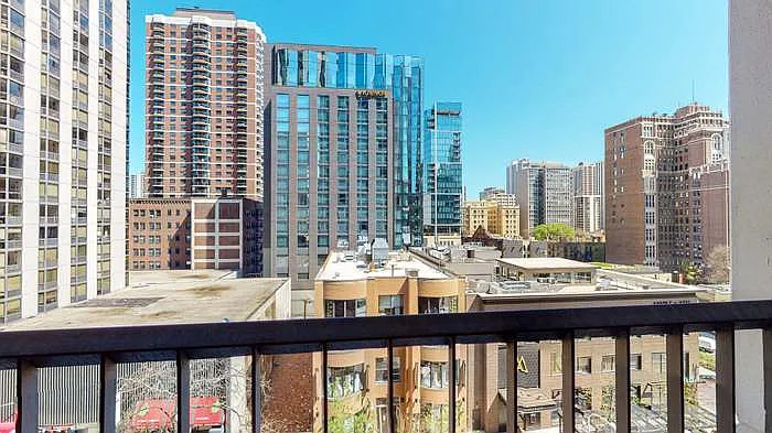 1030 N State St #2C — Photo 4