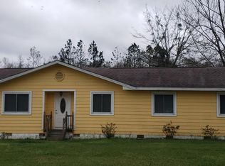 329 Pineview Dr, Wewahitchka, FL 32465