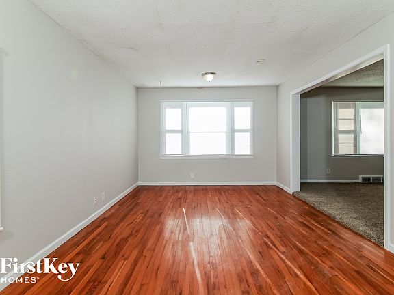 4th image of 7212 E 103rd Ter