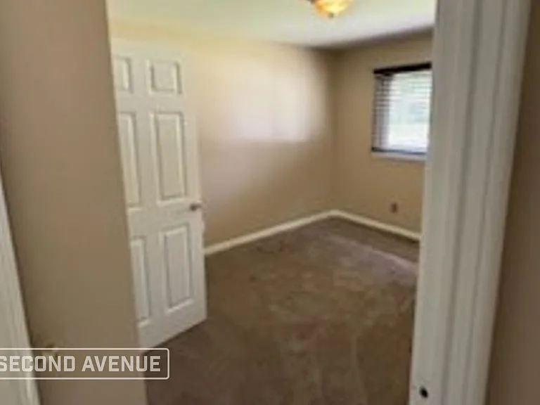 733 Union Dr — Photo 8
