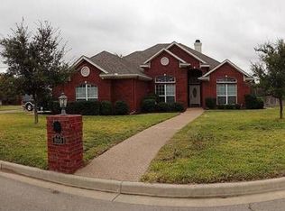 900 Lands End Cv, Hewitt, TX 76643