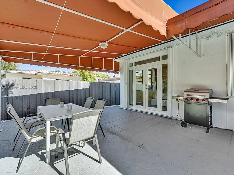 9072 Froude Ave — Photo 43