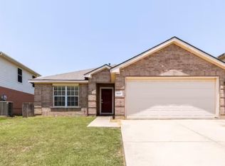 925 Allencrest Dr, Arlington, TX 76001