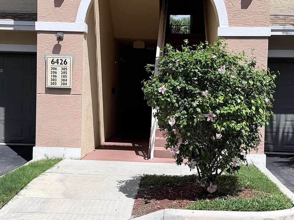 6426 Emerald Dunes Dr #205