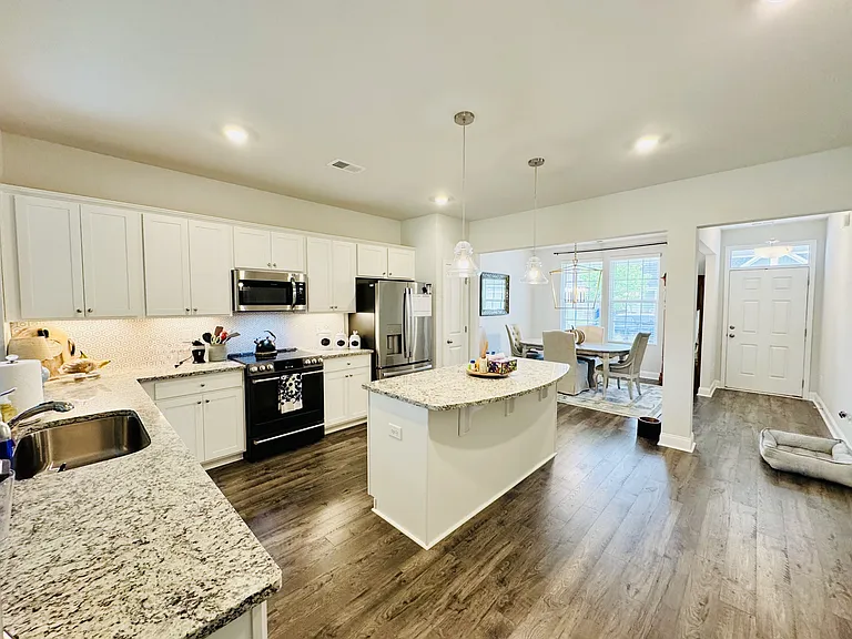 2464 Campton Loop — Photo 11