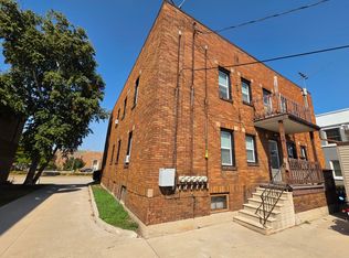215 S Monroe Ave #3, Green Bay, WI 54301
