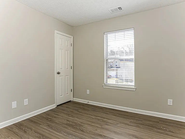 3300 Rockmill Dr — Photo 11