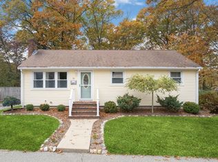33 Sumner St, Norwood, MA 02062