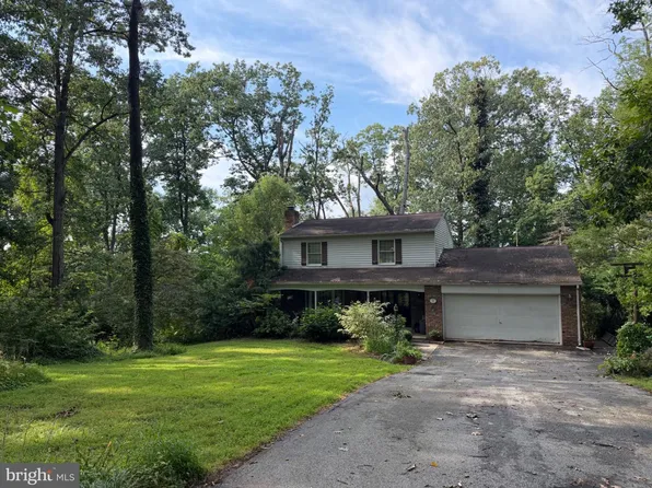 6267 Hill Top Dr E, Spring Grove, PA 17362