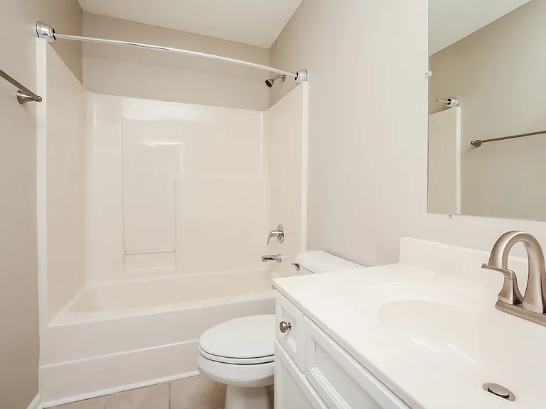 165 Claybrook Ln — Photo 16