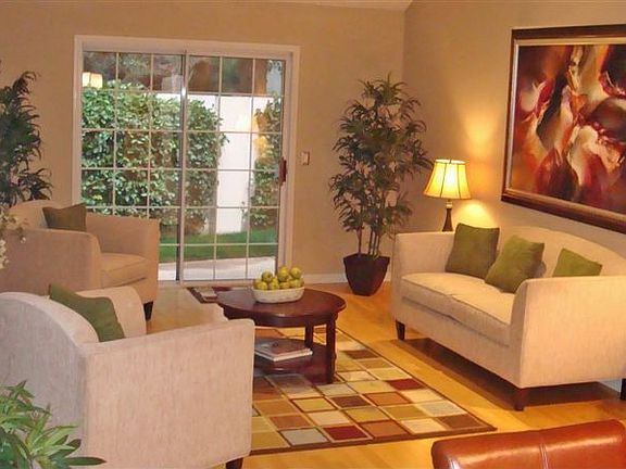 Grand room with garden outlooks, dramatic vaulted ceiling and garden outlook