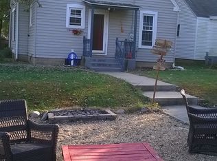 101 Buttell St., Elkhart, IL 62634