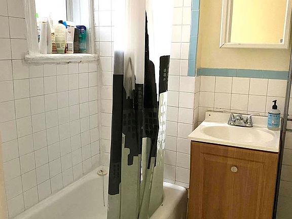 5th image of 1918 8th Ave APT 3