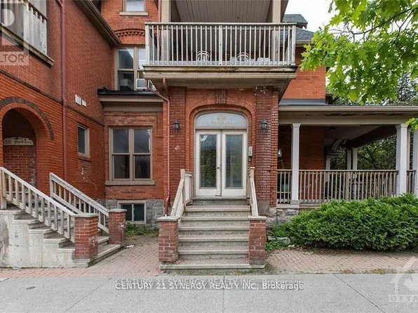450 Maclaren St #11, Ottawa, ON K1R 5K6