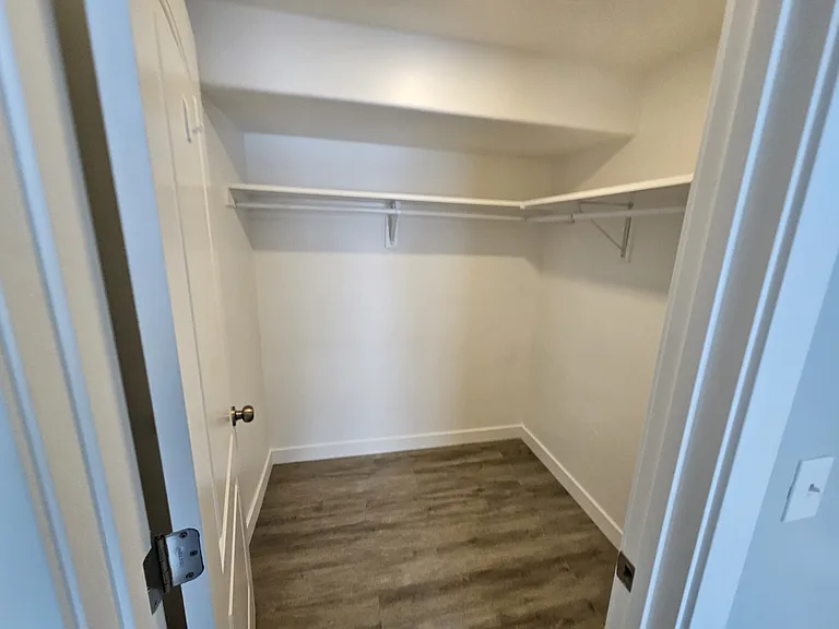 439 E Hill View Dr — Photo 73