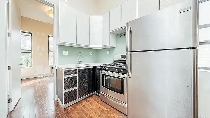 Rented by Friedman Mayer, LREB | media 5