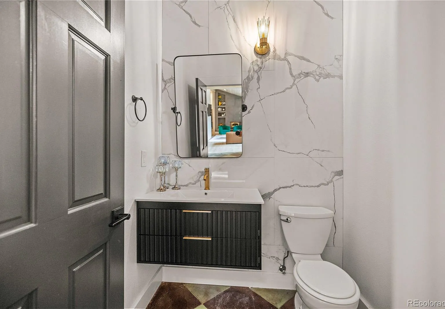 3 bed, 3.0 bath, 2260 sqft, $7,800 — Photo 3