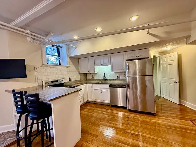 63 Park Dr #1A — Photo 5