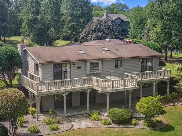 W5300 Briarwood ROAD, Elkhorn, WI 53121